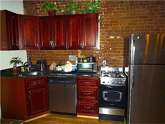 Rented by R New York | media 16