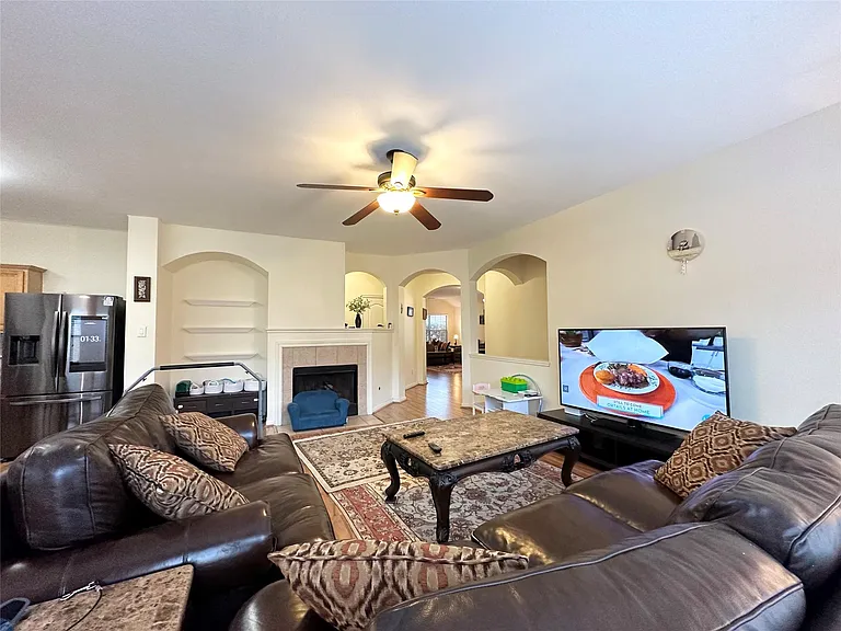 2211 Winding Hollow Dr — Photo 8