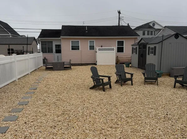 410 8th Ave, Seaside Heights, NJ 08751