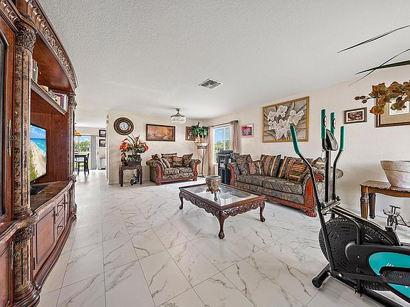 4th image of 2043 SW Newport Isles Boulevard