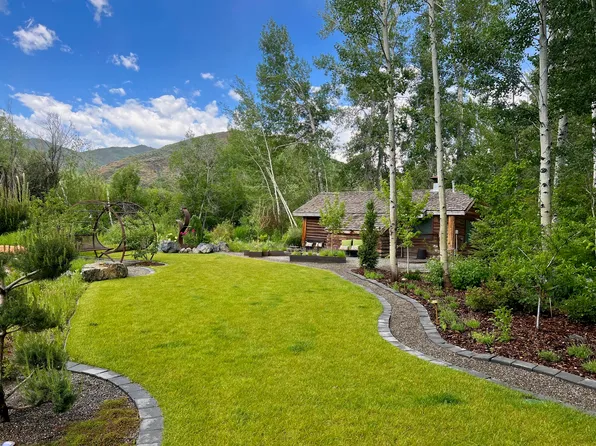 360 Broadford Rd, Bellevue, ID 83313