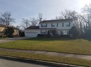 2 Katie Ct, Lakewood, NJ 08701