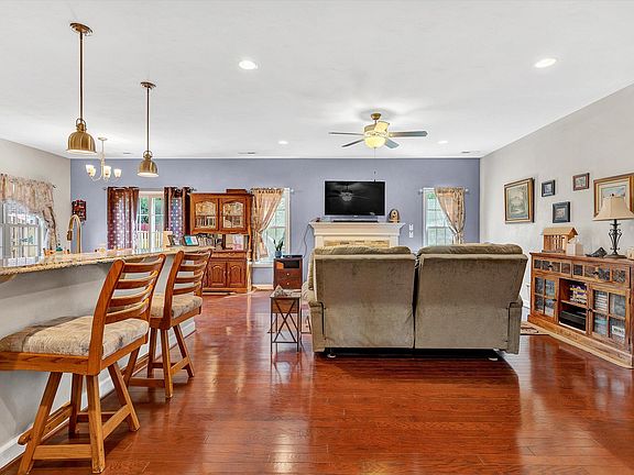 5th image of 2509 Russlen Dr