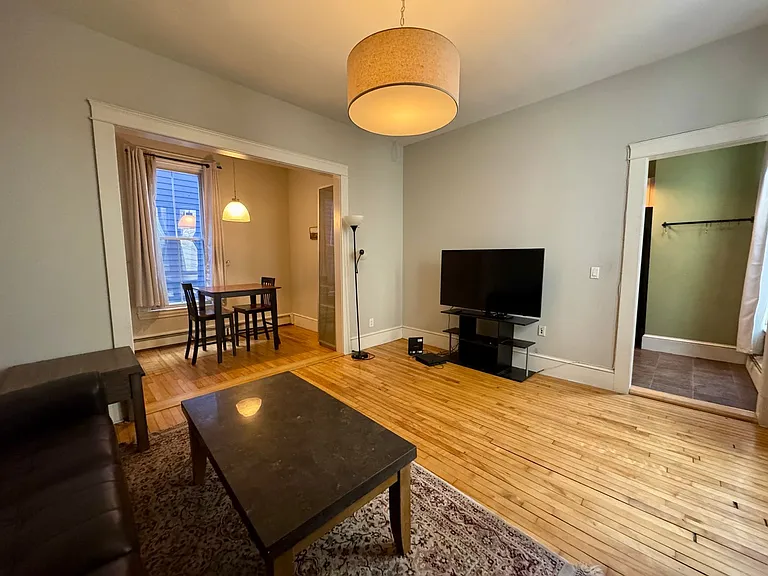 168 Neal St #4 — Photo 4