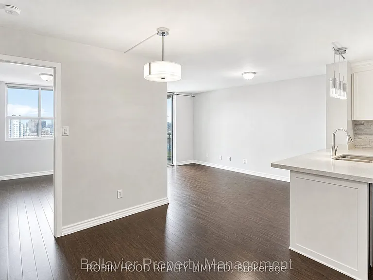 323 Richmond St E #807 — Photo 7