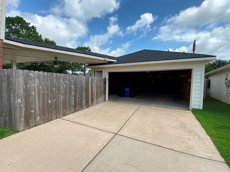 26226 Bright Dawn Ct — Photo 40