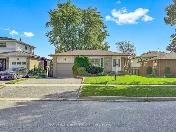 789 Hillcrest Rd, Pickering, ON L1W 2P5