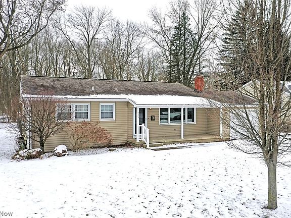 2nd image of 889 Edenridge Dr