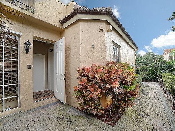 Home For Sale In Broken Sound Country Club