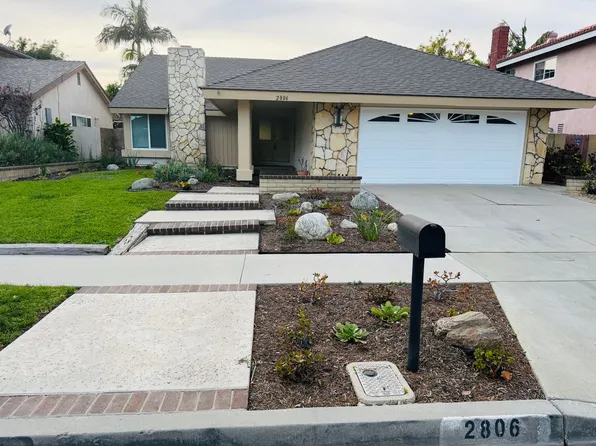 2806 S Diamond St, Santa Ana, CA 92704