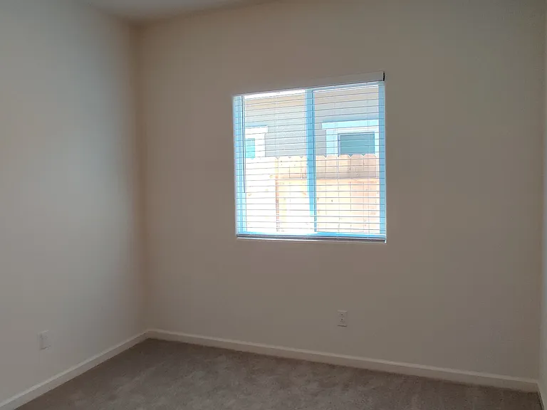 4258 Lasalle Dr — Photo 15