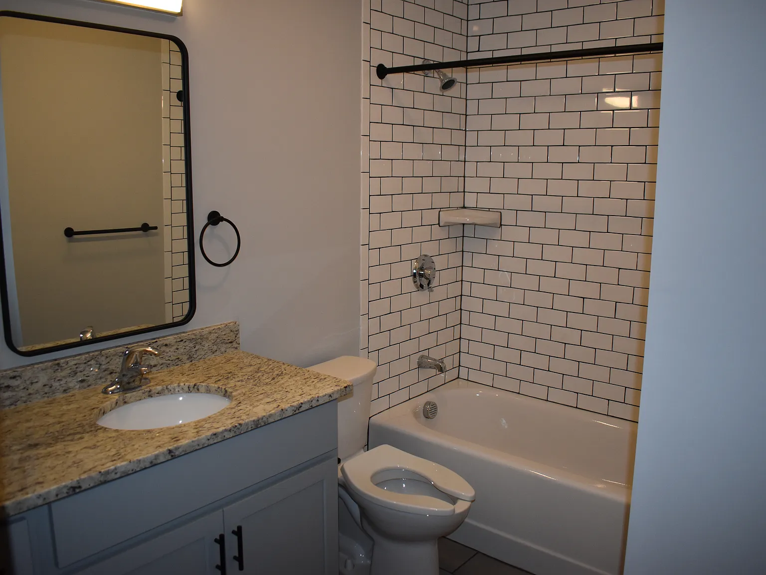 2 bed, 910 sqft, $1,200 — Photo 4