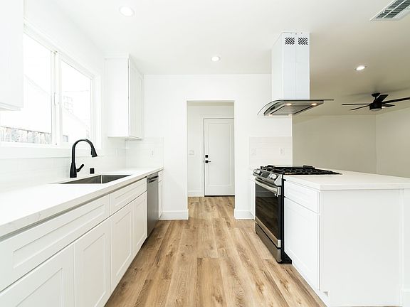 5th image of 7020 Schroll St #7020
