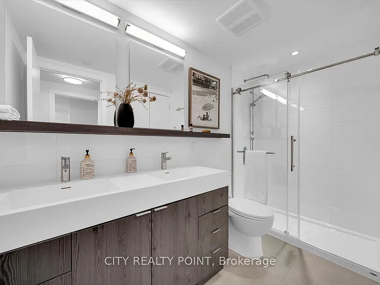 664 Spadina Ave #1101 — Photo 14