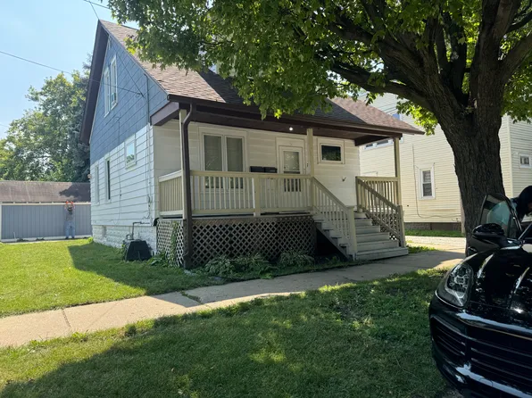 2311 67th St Unit 2, Kenosha, WI 53143