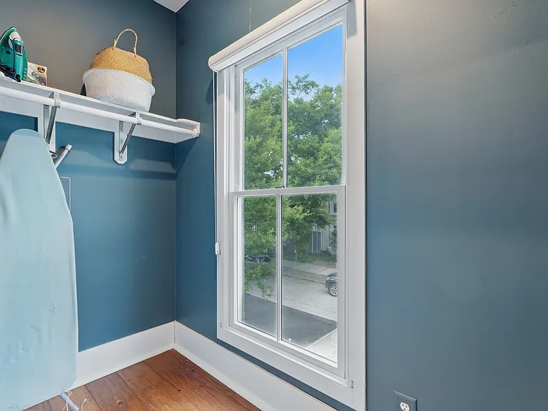 221 E Park Ave — Photo 49