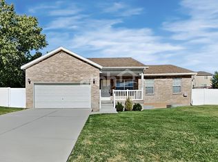 4059 S Lake Mountain Dr, Saratoga Springs, UT 84045