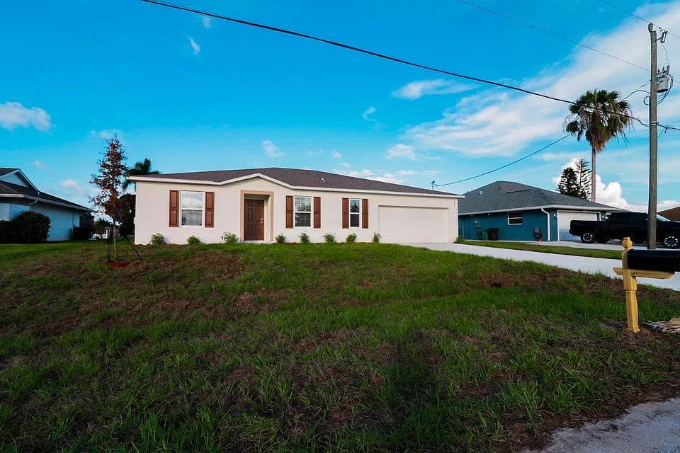 4 bed, 2059 sqft, $3,350 — Photo 2