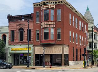 631 E Washington St #3A, Springfield, IL 62701