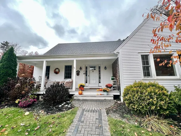 7 Captain Walsh Drive, Dennis, MA 02638