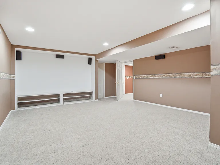 4431 Spring Field Ln — Photo 2
