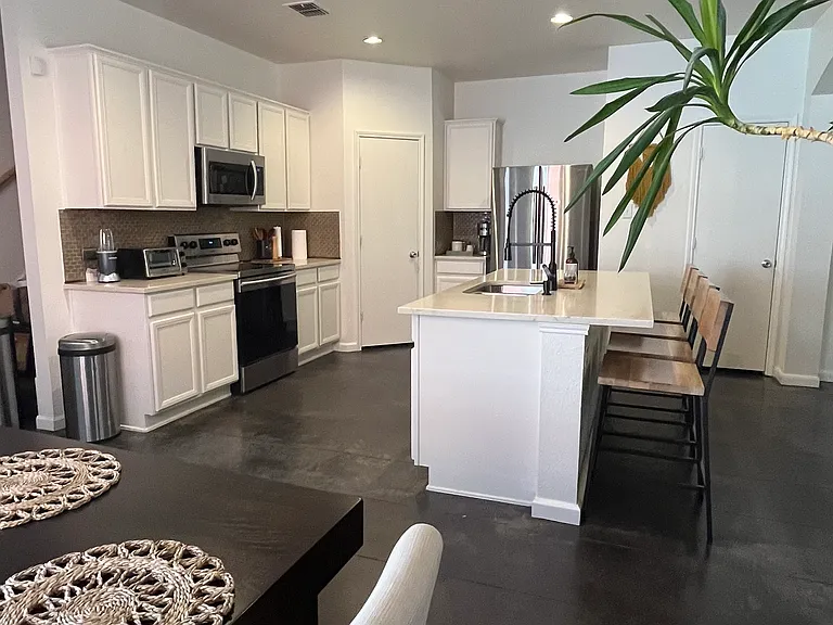 1117 Jamie Dr — Photo 6