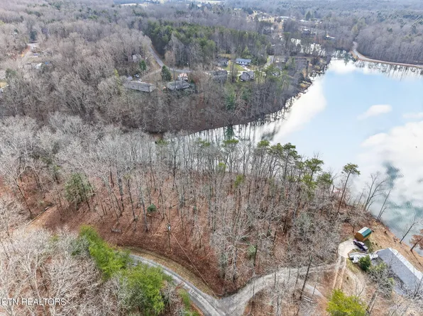Indian Rock Loop, Crossville, TN 38572