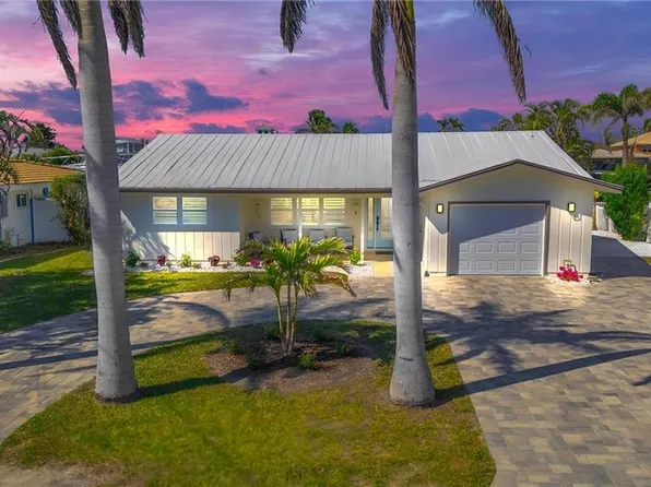 221 Ibis ST, FORT MYERS BEACH, FL 33931