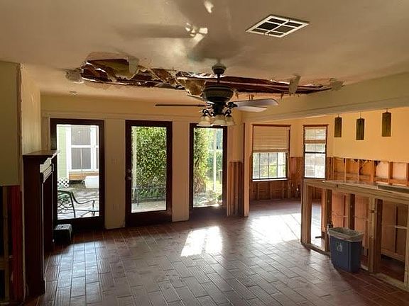 3rd image of 112 Broussard Dr