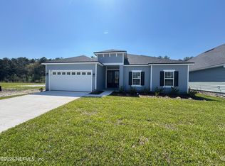 3690 Americana Dr, Green Cove Springs, FL 32043