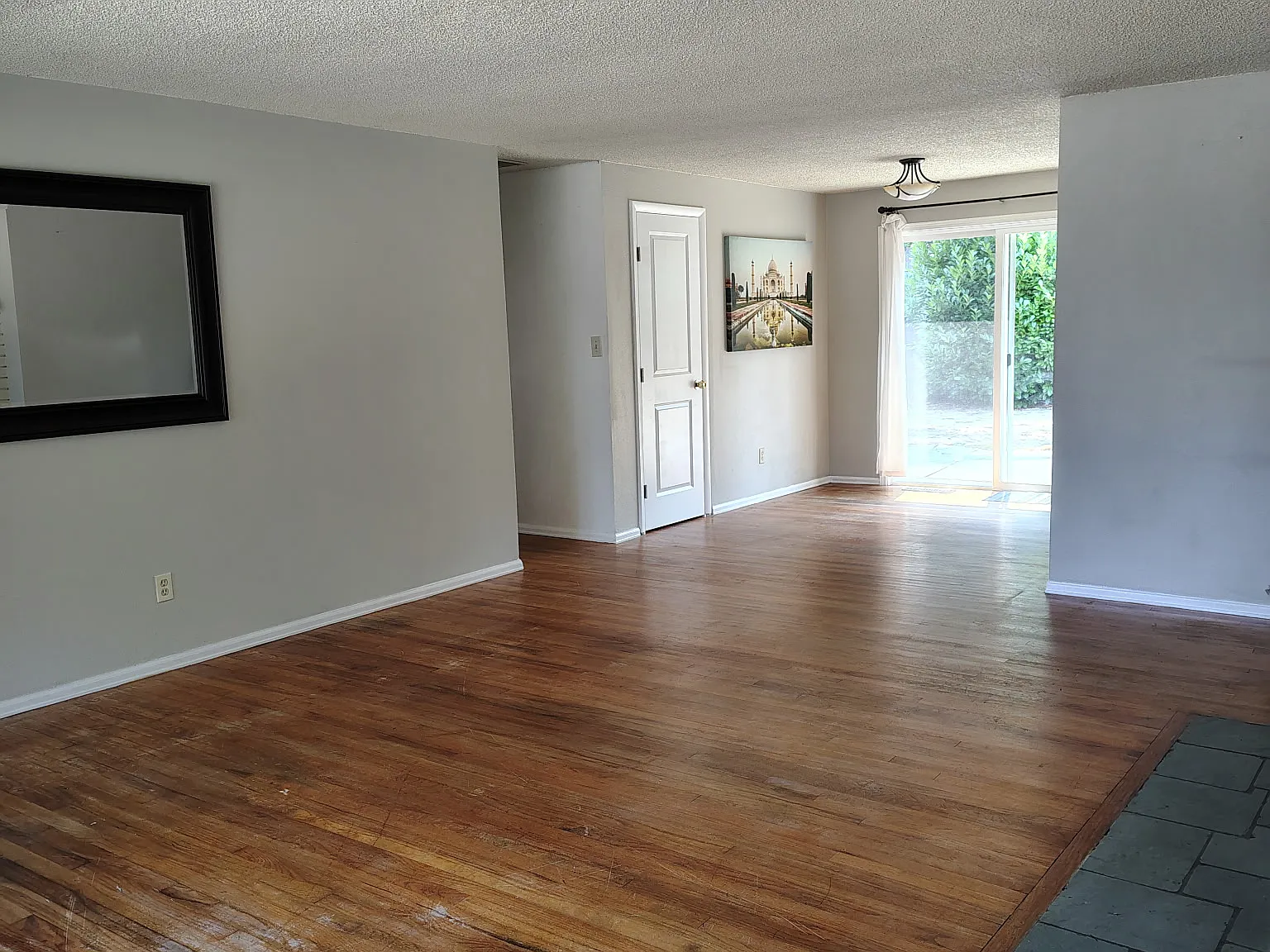 3 bed, 1150 sqft, $2,800 — Photo 3