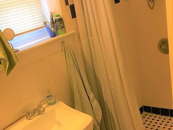 5th image of 391 Langley Rd #2