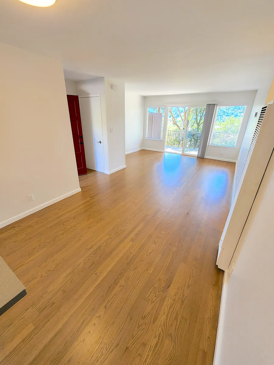 New hardwood floors - 35 Thomas Dr #6