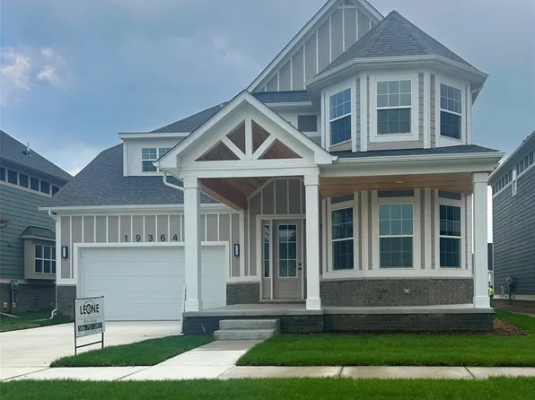 19364 Ryan Dr, Macomb, MI 48042