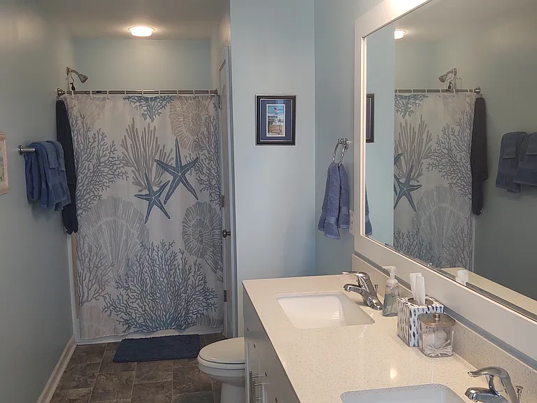 1404 Kinsley Ct NE — Photo 20