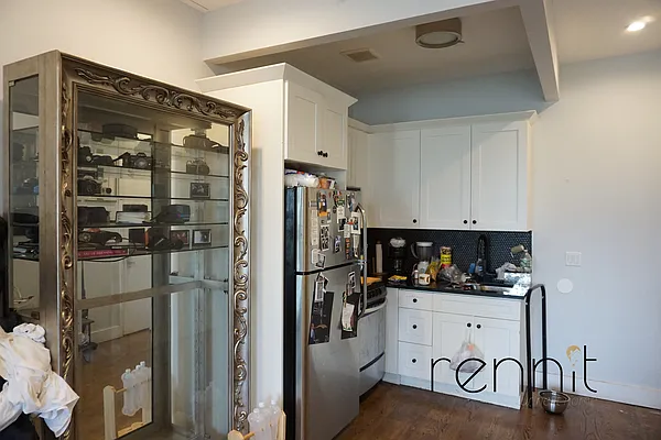 Rented by Rennit Inc. | media 16