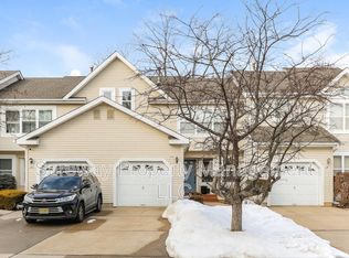 35 Treat Ln, East Brunswick, NJ 08816