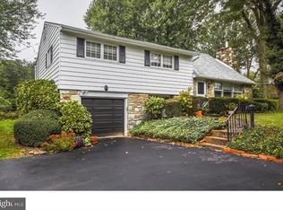 562 Glenmore Ave, Elkins Park, PA 19027