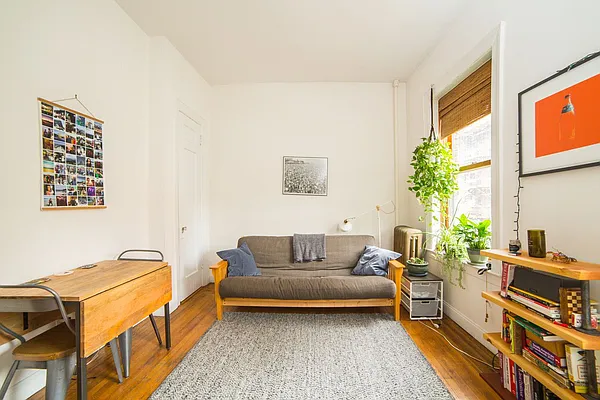 Rented by Jonathan Wachtel, LREB | media 11