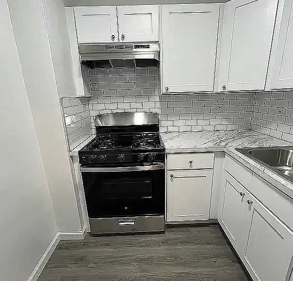 3215 Avenue H #6L — Photo 6