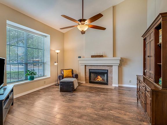 4th image of 16606 Knoll Park