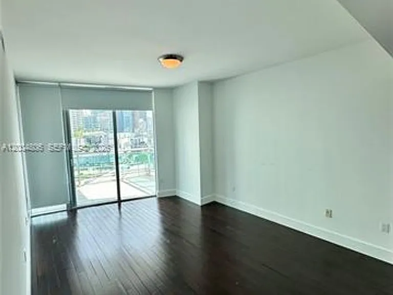 350 S Miami Ave #1402 — Photo 11