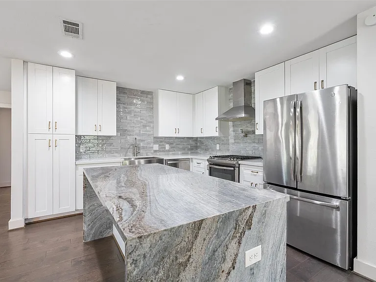 7307 Raton St — Photo 12