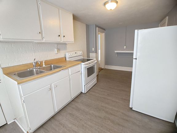 2nd image of 804 S Morris Ave #2