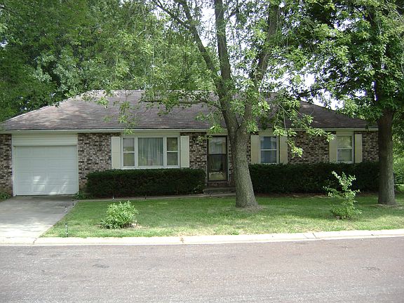 2nd image of 48 Winthrop Dr