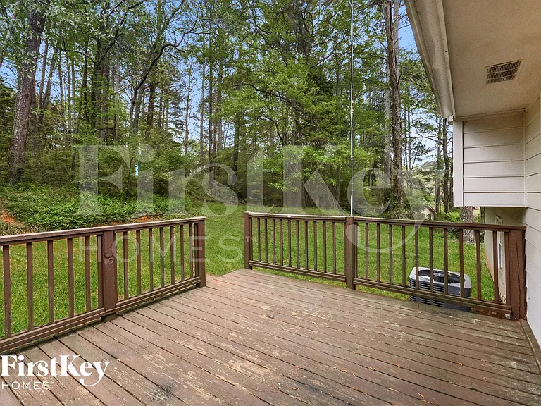 2826 Bay Leaf Dr SE — Photo 14