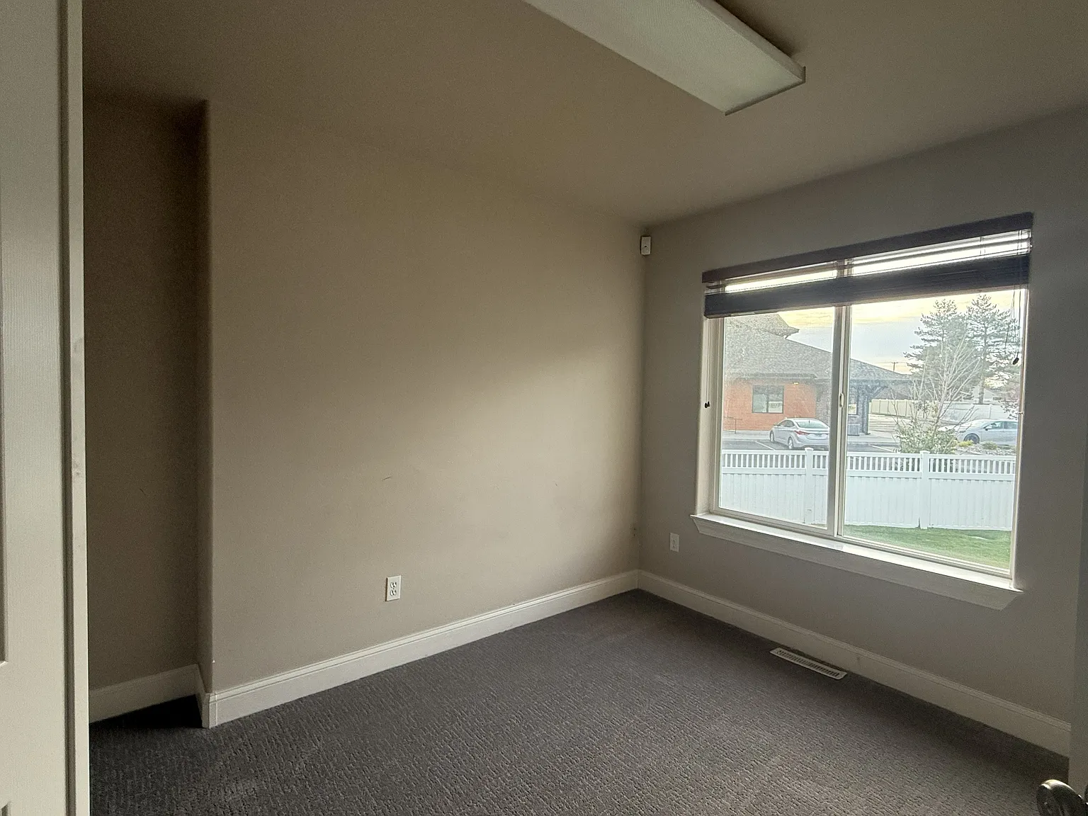 3287 Banff Avenue - - — Photo 4
