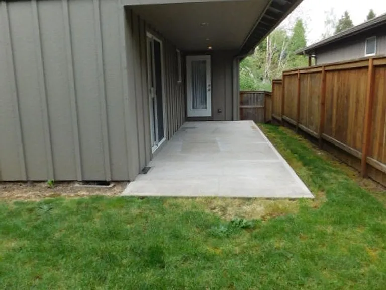 888 Creek Ct NW — Photo 22