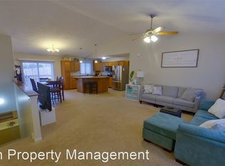 1045 Highland Ridge Dr, Manhattan, KS 66503