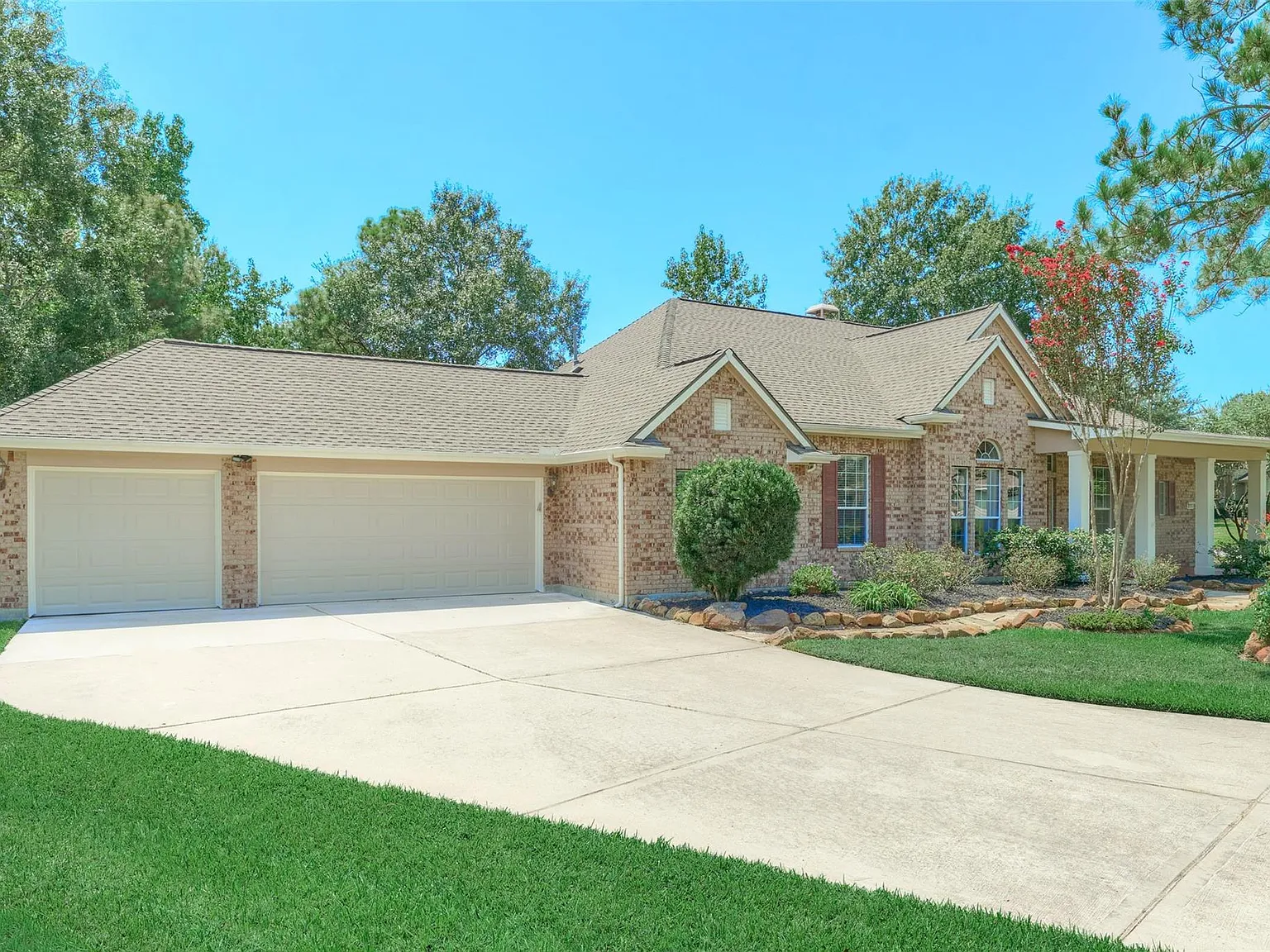 3 bed, 2.5 bath, 3182 sqft, $3,500 — Photo 4